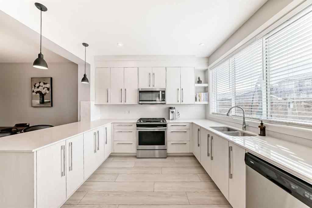 MLS® A2266886 - 125 CHELSEA Drive  in Chelsea_CH Chestermere, Residential