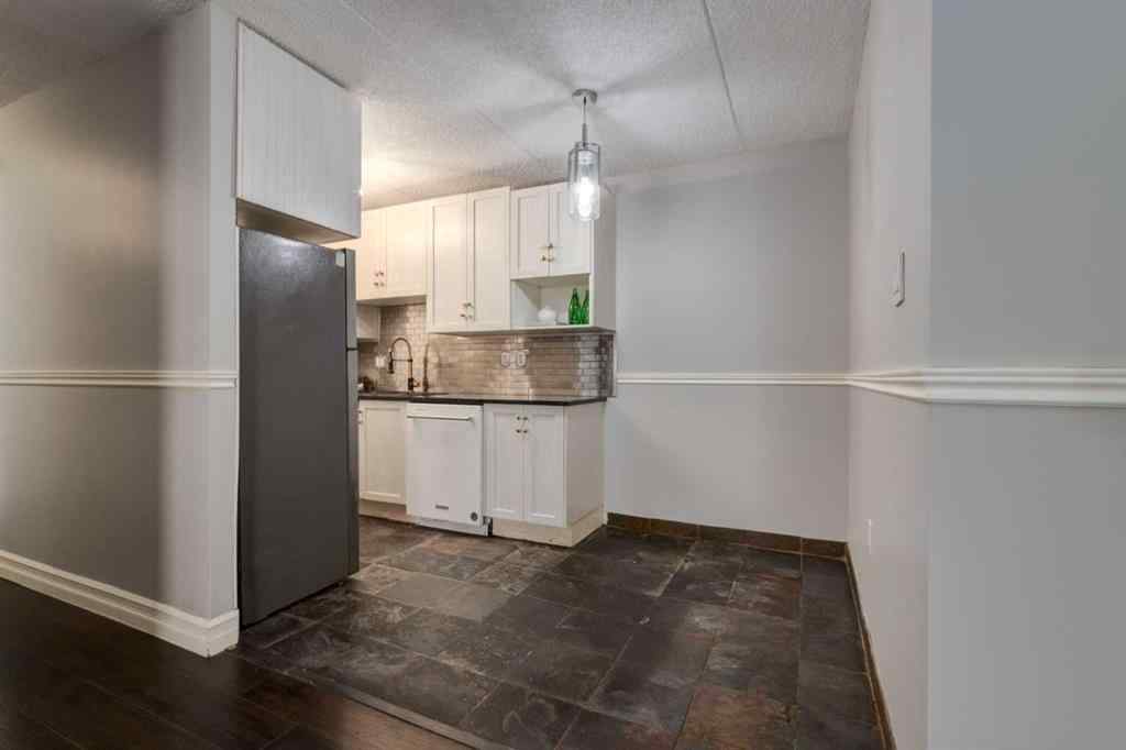 MLS&reg; # A2266890 - Unit #205 120 15 Avenue SW in Beltline Calgary, Residential Open Houses