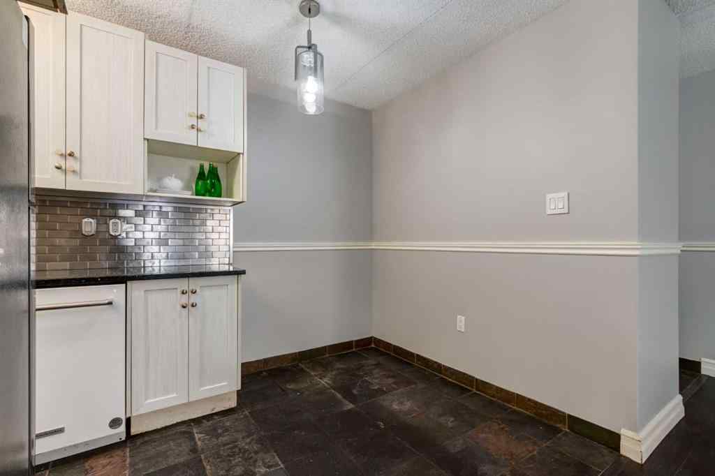 MLS&reg; # A2266890 - Unit #205 120 15 Avenue SW in Beltline Calgary, Residential Open Houses