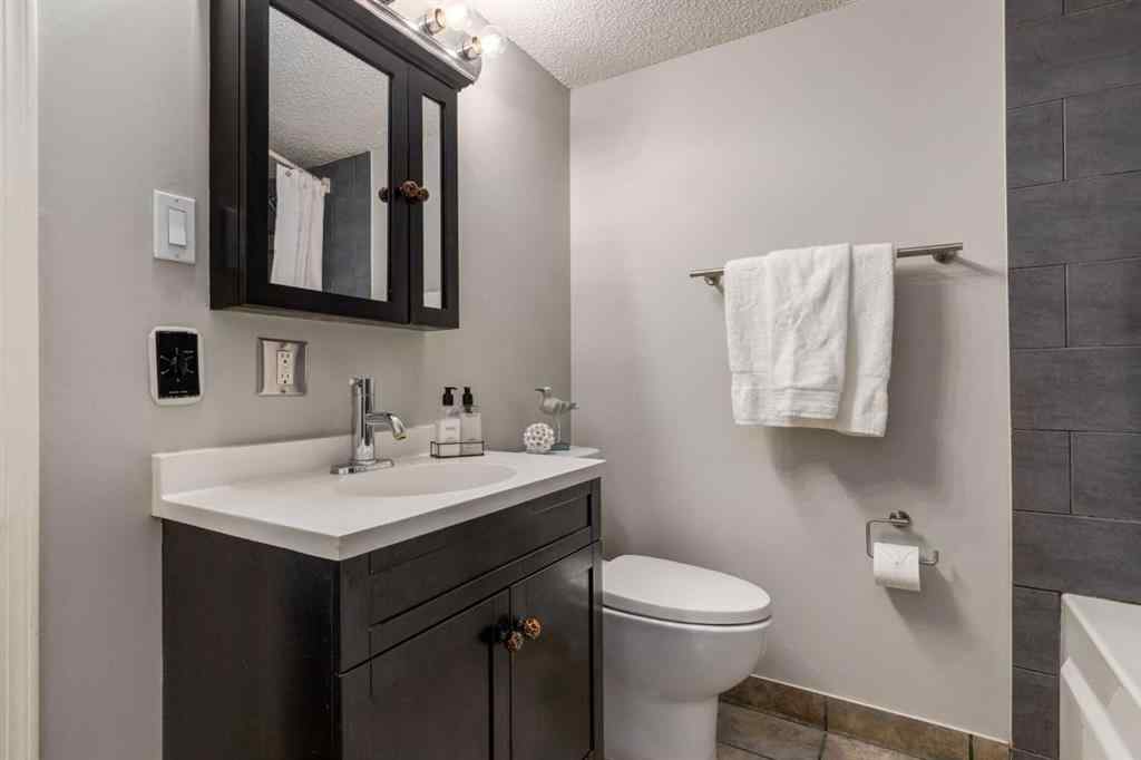 MLS&reg; # A2266890 - Unit #205 120 15 Avenue SW in Beltline Calgary, Residential Open Houses