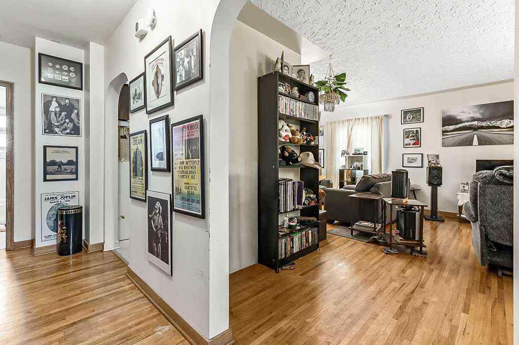 MLS® A2266891 - 2731 Morley Trail NW in Banff Trail Calgary, Residential