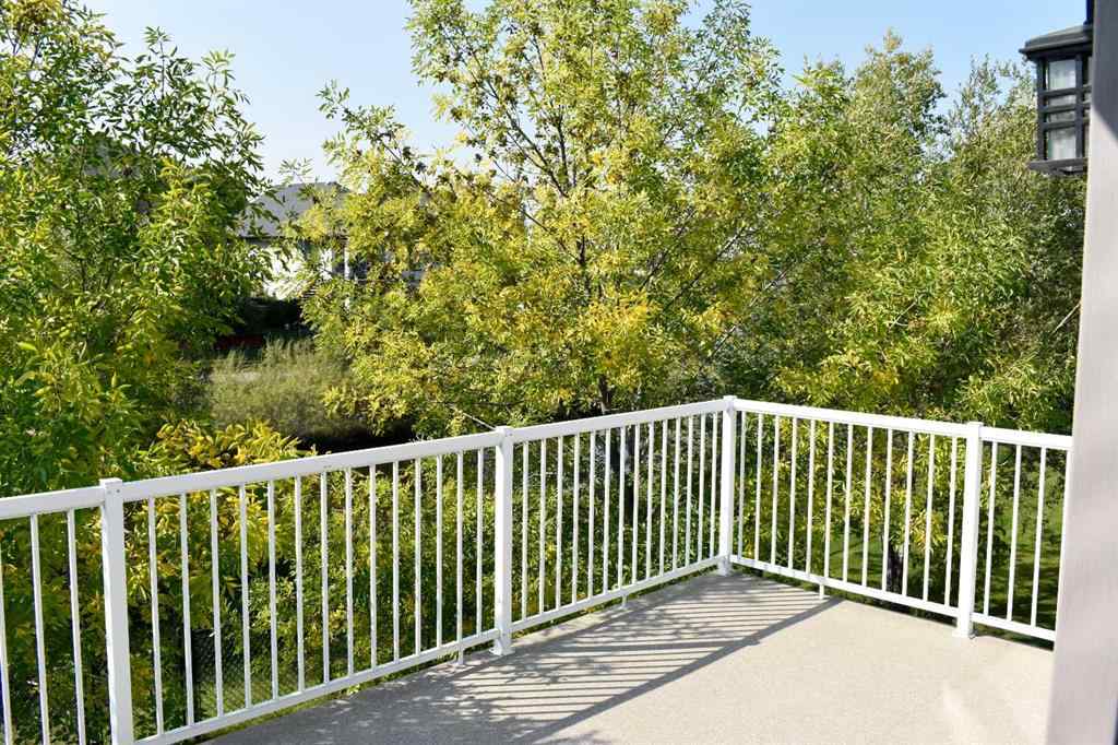 MLS® A2266892 - 160 SIENNA Passage  in Rainbow Falls Chestermere, Residential