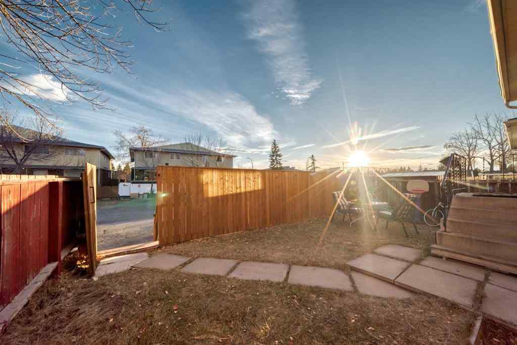 MLS® A2266893 - Unit #3 103 Pinehill Place NE in Pineridge Calgary, Residential