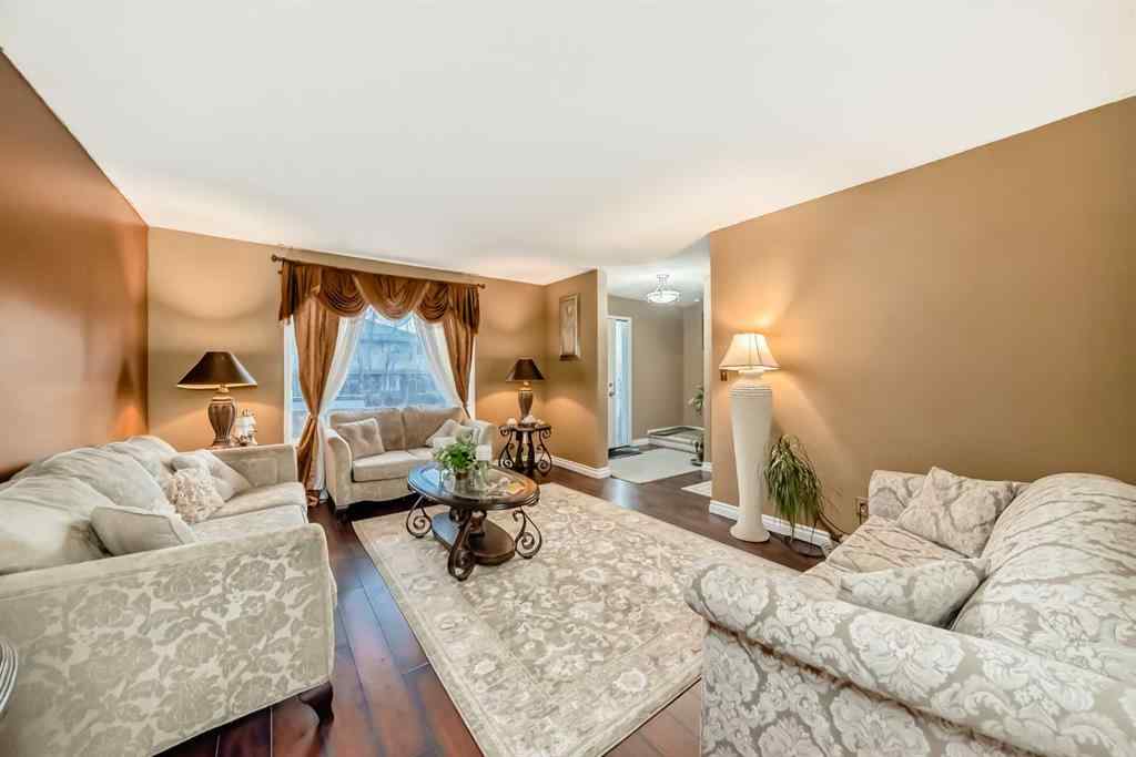 MLS® A2266893 - Unit #3 103 Pinehill Place NE in Pineridge Calgary, Residential