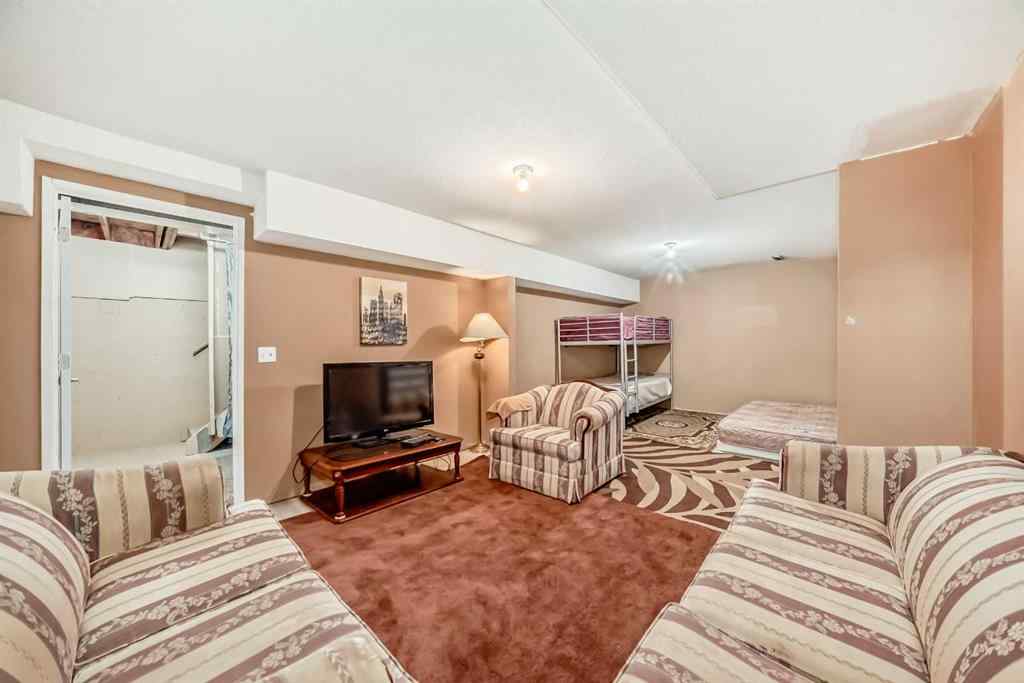 MLS® A2266893 - Unit #3 103 Pinehill Place NE in Pineridge Calgary, Residential