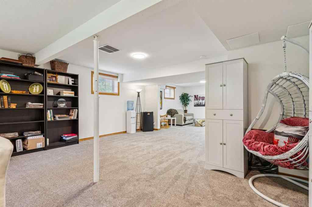 MLS® A2266894 - 5812 63 Avenue  in NONE Olds, Residential