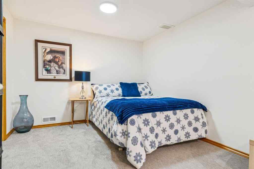 MLS® A2266894 - 5812 63 Avenue  in NONE Olds, Residential