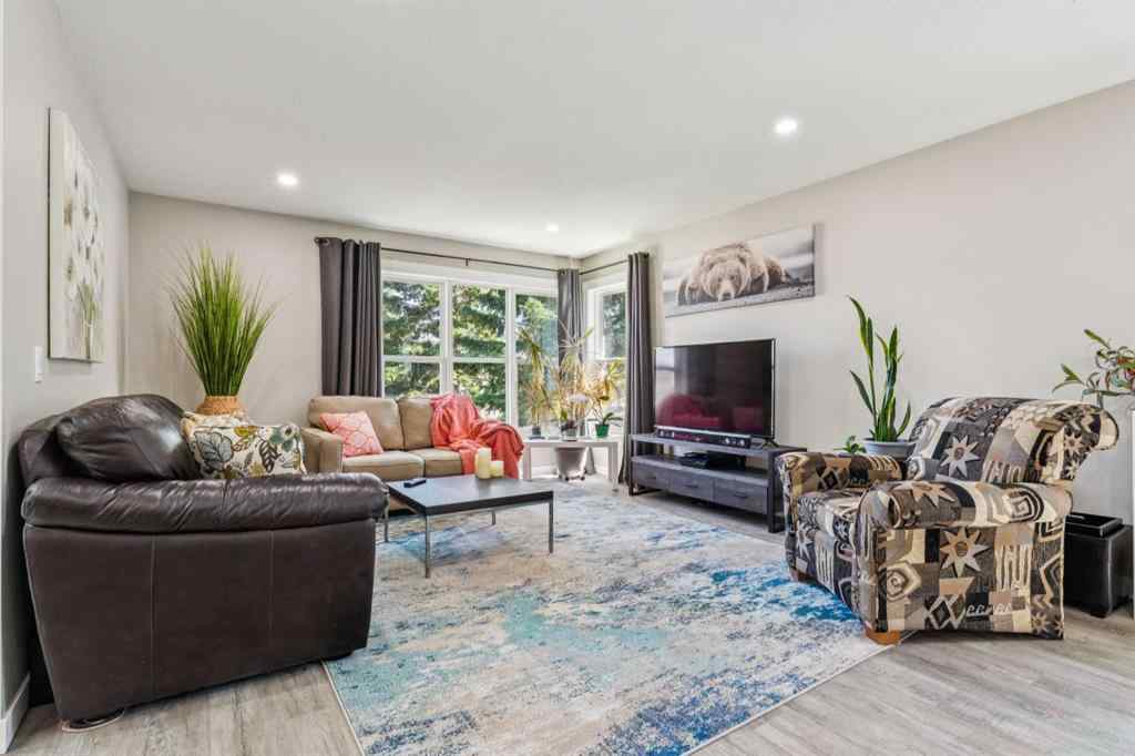 MLS® A2266894 - 5812 63 Avenue  in NONE Olds, Residential