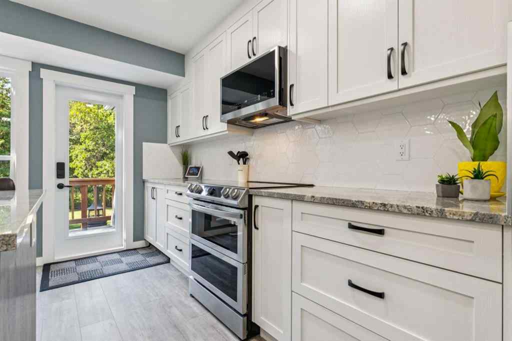 MLS® A2266894 - 5812 63 Avenue  in NONE Olds, Residential