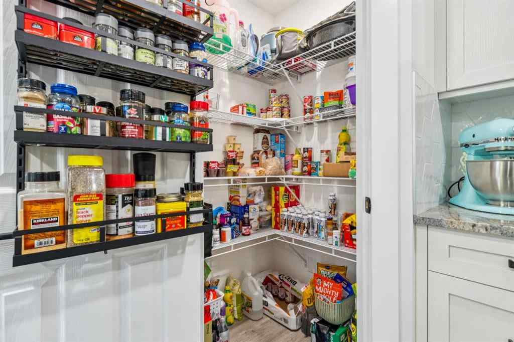 MLS® A2266894 - 5812 63 Avenue  in NONE Olds, Residential