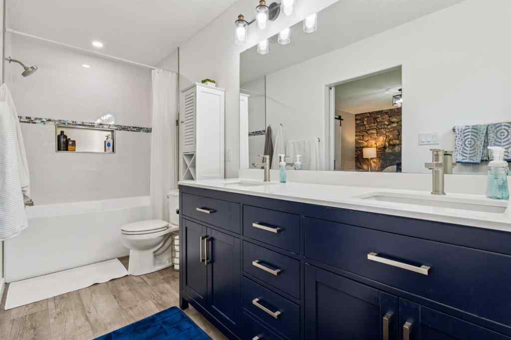 MLS® A2266894 - 5812 63 Avenue  in NONE Olds, Residential