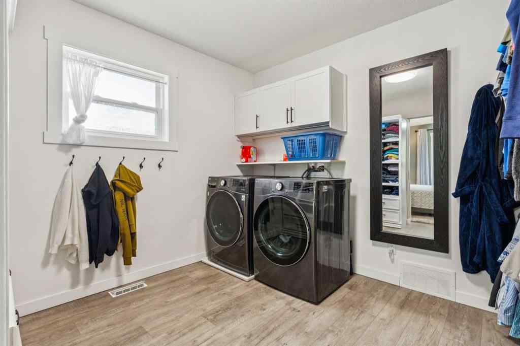 MLS® A2266894 - 5812 63 Avenue  in NONE Olds, Residential