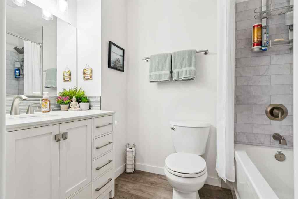 MLS® A2266894 - 5812 63 Avenue  in NONE Olds, Residential