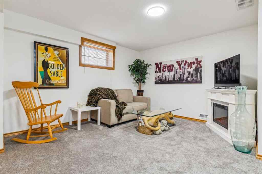 MLS® A2266894 - 5812 63 Avenue  in NONE Olds, Residential