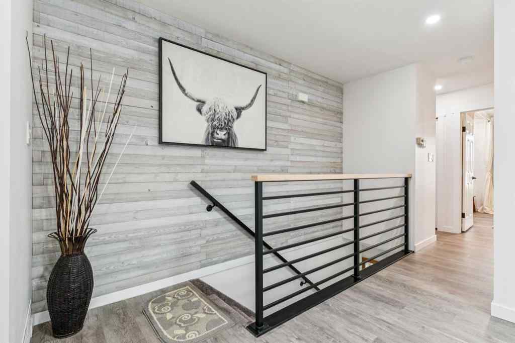 MLS® A2266894 - 5812 63 Avenue  in NONE Olds, Residential