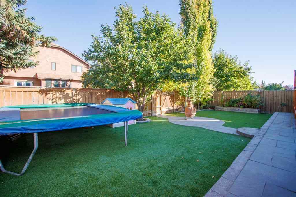 MLS® A2266902 - 88 Woodford Close SW in Woodbine Calgary, Residential