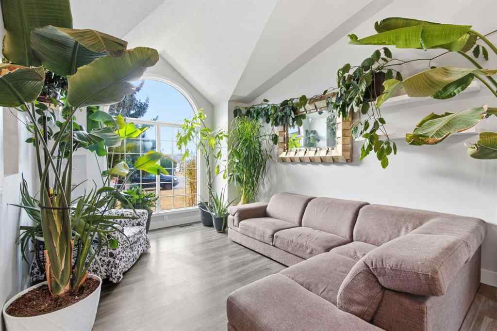 MLS® A2266902 - 88 Woodford Close SW in Woodbine Calgary, Residential