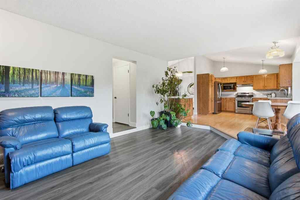 MLS® A2266902 - 88 Woodford Close SW in Woodbine Calgary, Residential