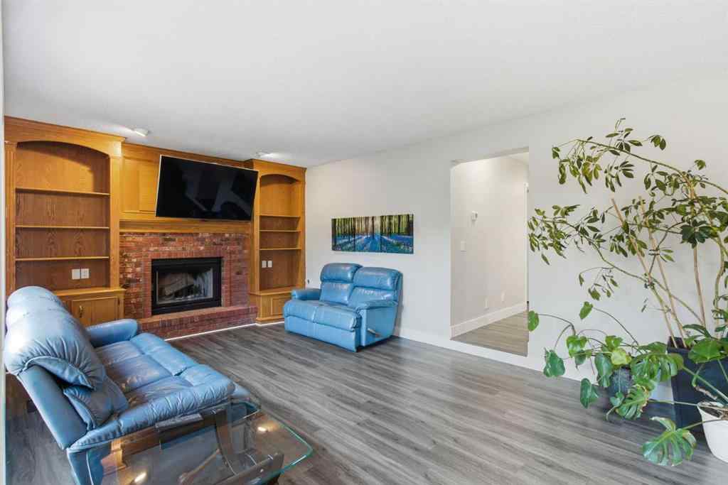 MLS® A2266902 - 88 Woodford Close SW in Woodbine Calgary, Residential