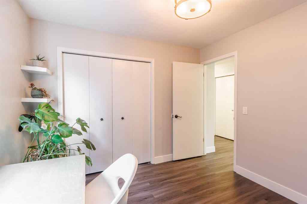 MLS® A2266902 - 88 Woodford Close SW in Woodbine Calgary, Residential