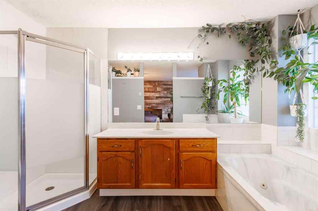 MLS® A2266902 - 88 Woodford Close SW in Woodbine Calgary, Residential