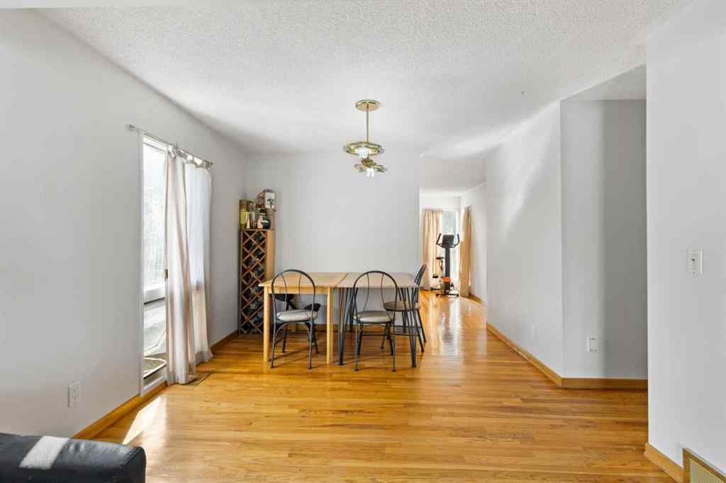 MLS&reg; # A2266904 - 89 Edgedale Drive NW in Edgemont Calgary, Residential Open Houses