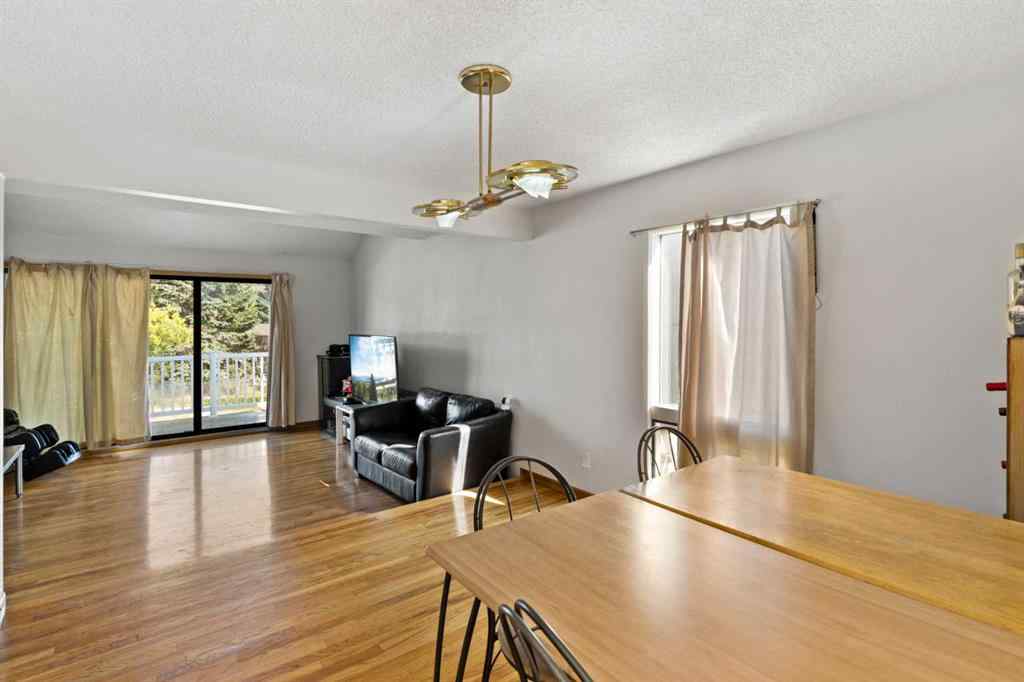 MLS&reg; # A2266904 - 89 Edgedale Drive NW in Edgemont Calgary, Residential Open Houses