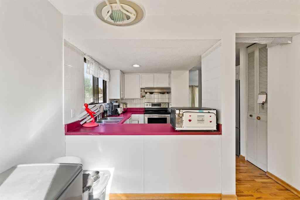 MLS&reg; # A2266904 - 89 Edgedale Drive NW in Edgemont Calgary, Residential Open Houses