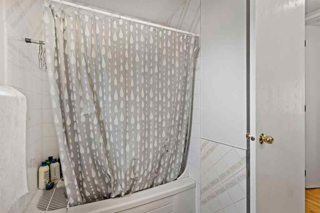 MLS&reg; # A2266904 - 89 Edgedale Drive NW in Edgemont Calgary, Residential Open Houses