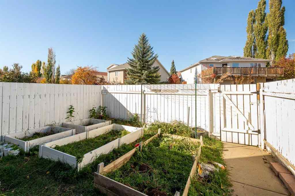 MLS® A2266906 - 19 Blackfoot Boulevard W in Indian Battle Heights Lethbridge, Residential