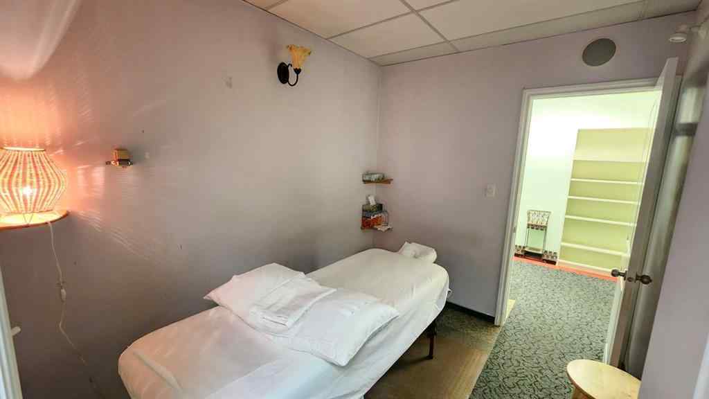 MLS® A2266912 - Unit #218 328 Centre Street SE in Chinatown Calgary, Commercial