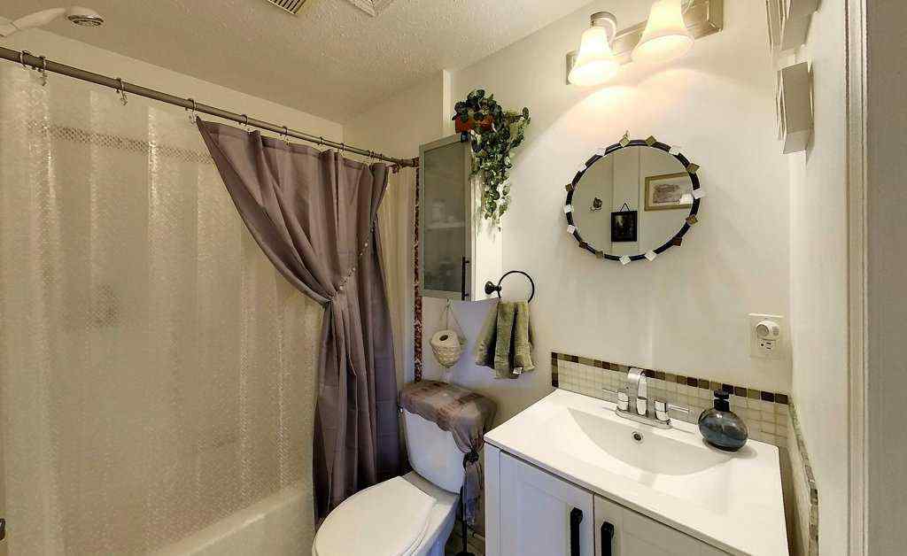 MLS&reg; # A2266920 - 4835 7 Avenue  in NONE Edson, Residential Open Houses