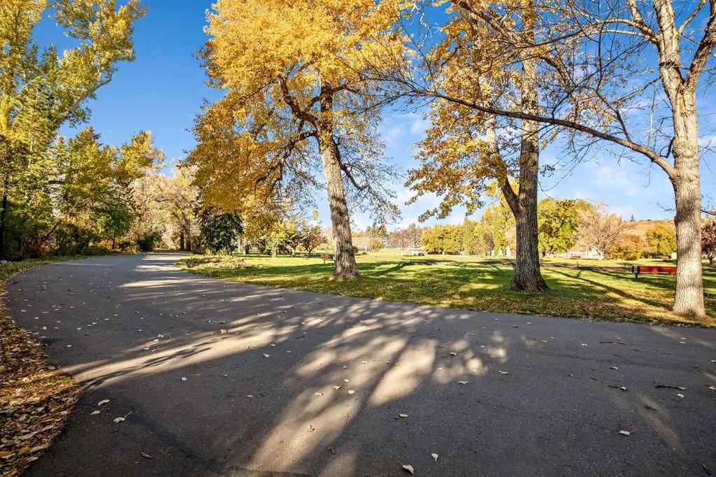 MLS® A2266921 - Unit #206 630 10 Street NW in Sunnyside Calgary, Residential