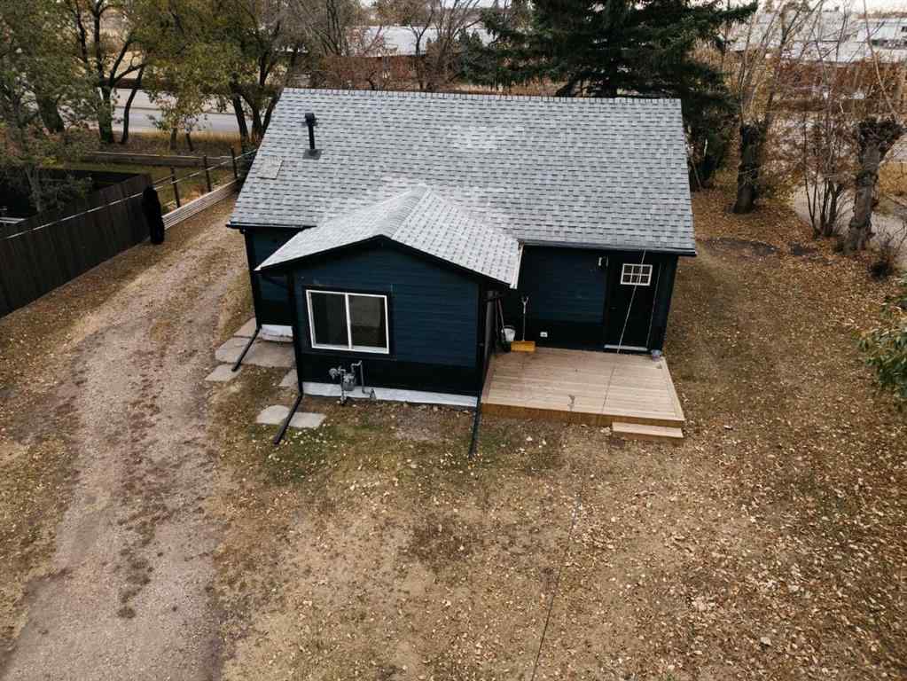 MLS® A2266922 - 5910 50 Avenue  in Rosedale Stettler, Residential