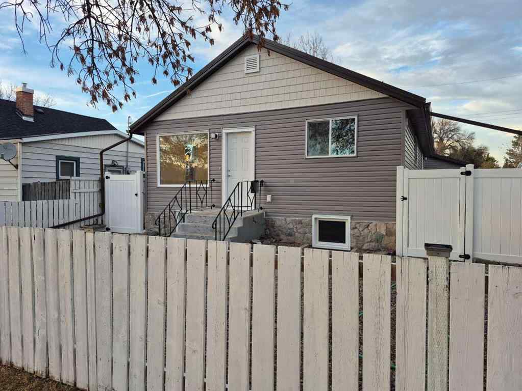 MLS® A2266926 - 1605 3 Avenue N in Westminster Lethbridge, Residential