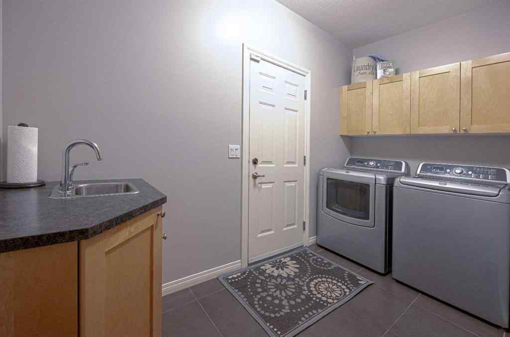 MLS® A2266930 - 17 River Ridge Link NW in Northwest Crescent Heights Medicine Hat, Residential