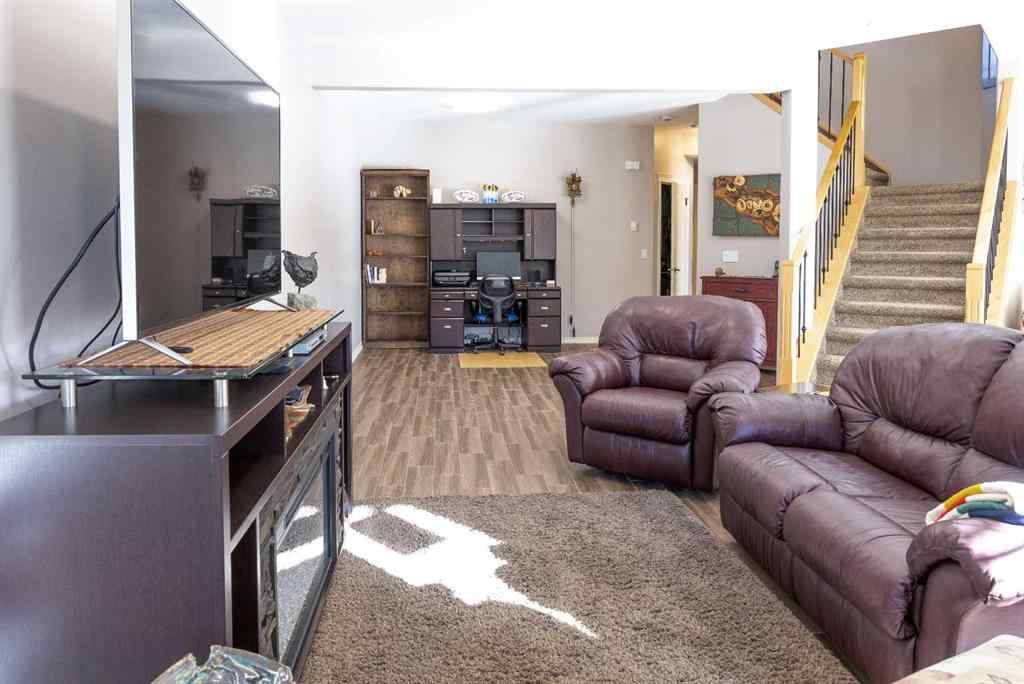 MLS® A2266930 - 17 River Ridge Link NW in Northwest Crescent Heights Medicine Hat, Residential