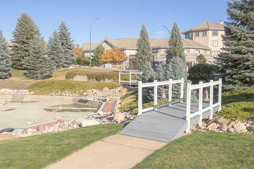 MLS® A2266930 - 17 River Ridge Link NW in Northwest Crescent Heights Medicine Hat, Residential