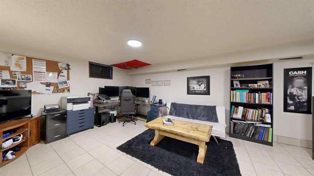 MLS® A2266934 - 6117 51 Avenue  in Rosedale Stettler, Residential