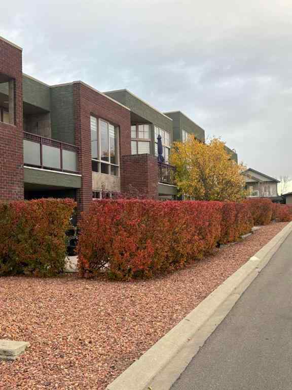 MLS® A2266936 - 30 Palisades Mews NE in Northeast Crescent Heights Medicine Hat, Residential