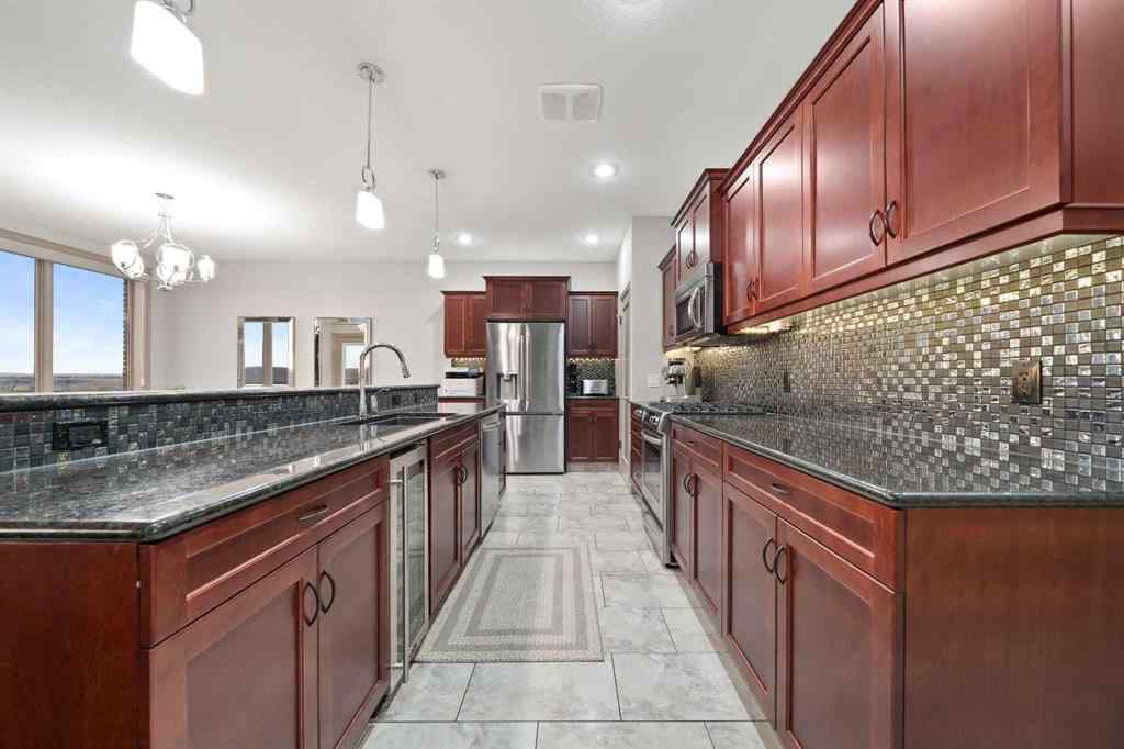 MLS® A2266936 - 30 Palisades Mews NE in Northeast Crescent Heights Medicine Hat, Residential