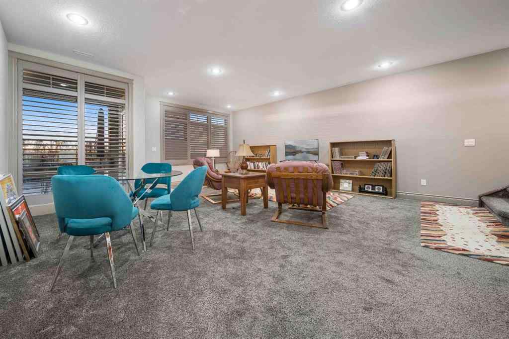 MLS® A2266936 - 30 Palisades Mews NE in Northeast Crescent Heights Medicine Hat, Residential