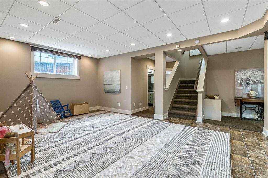 MLS® A2266937 - 315 Crystal Green Close  in Crystal Green Okotoks, Residential