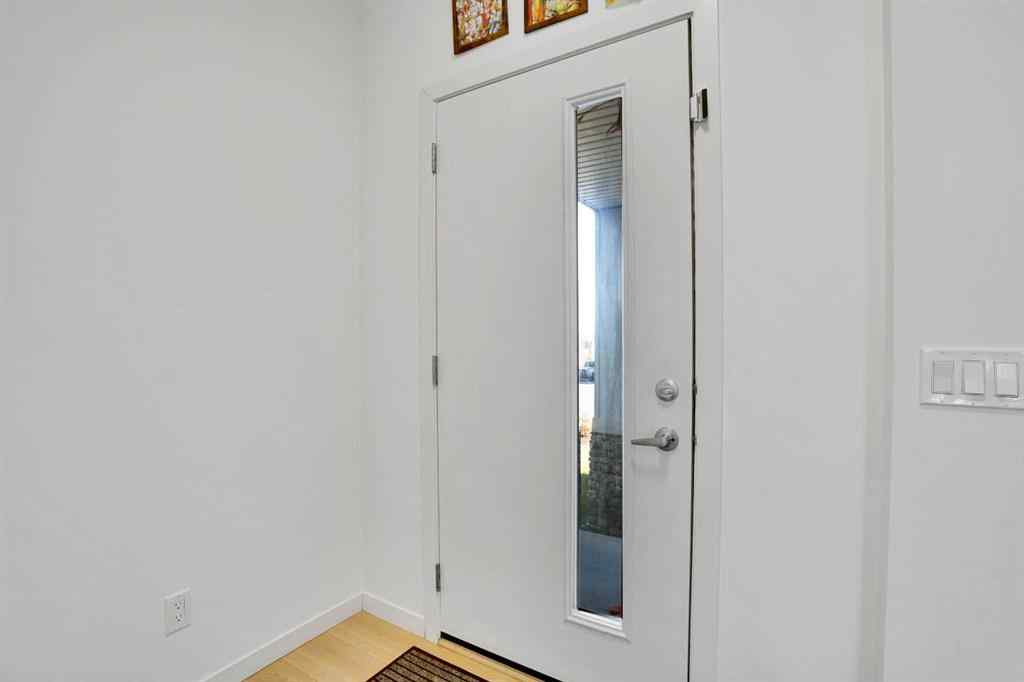 MLS® A2266938 - 1517 Bayview Point SW in Bayview Airdrie, Residential