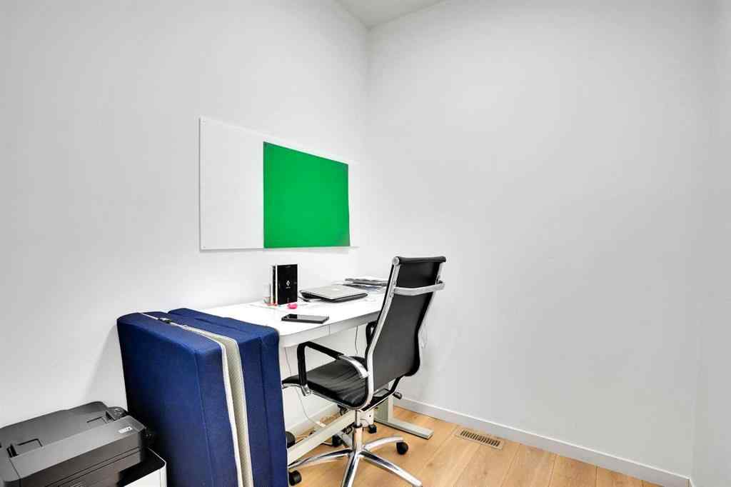 MLS® A2266938 - 1517 Bayview Point SW in Bayview Airdrie, Residential