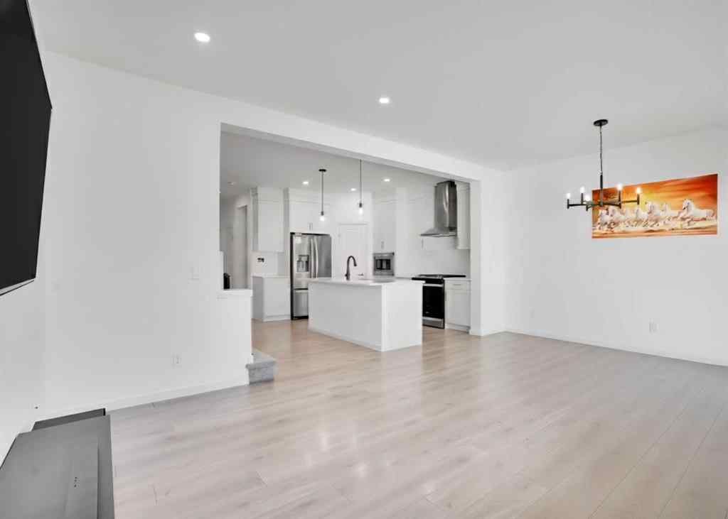 MLS® A2266938 - 1517 Bayview Point SW in Bayview Airdrie, Residential