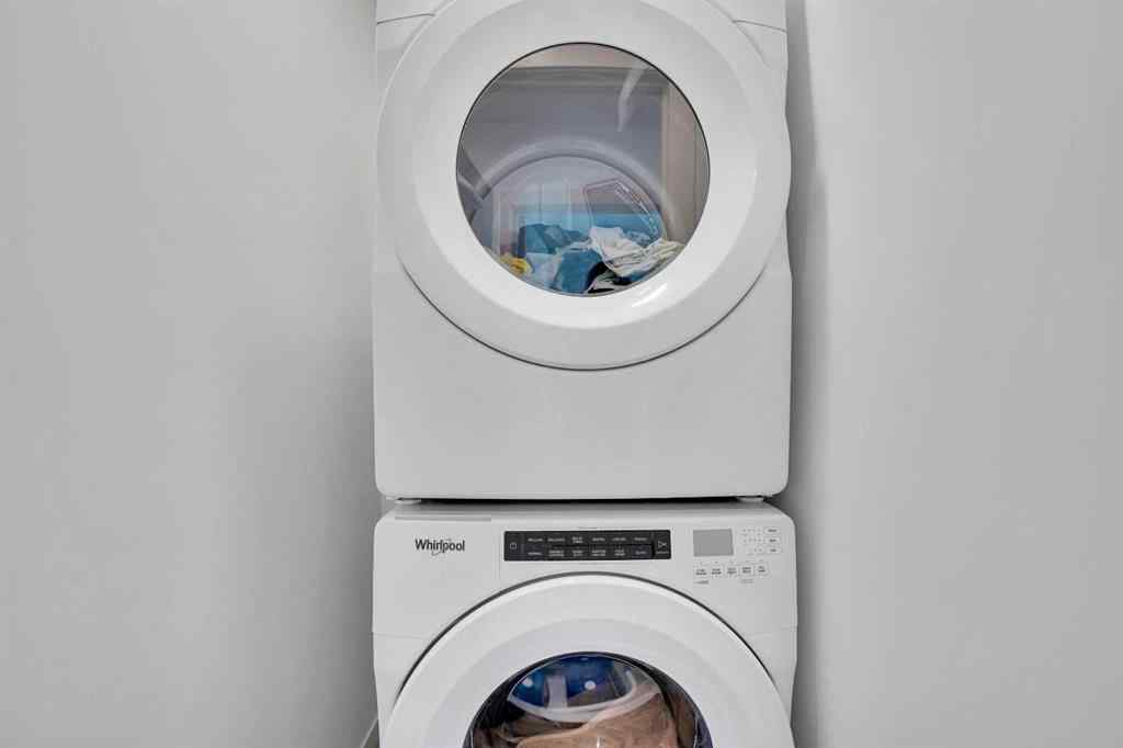 MLS® A2266938 - 1517 Bayview Point SW in Bayview Airdrie, Residential