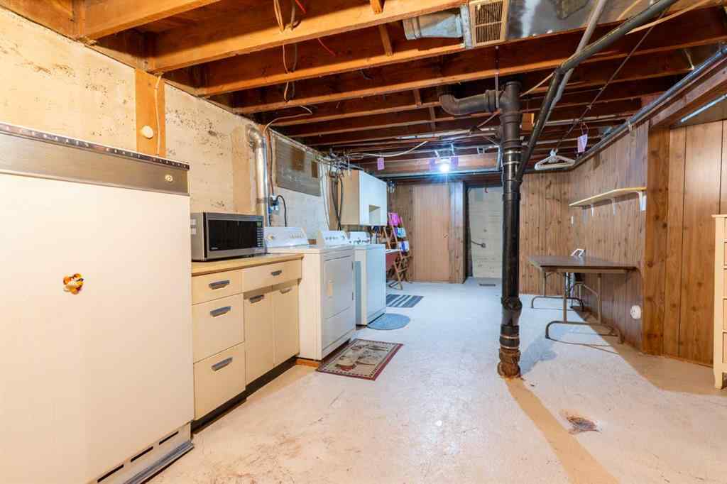 MLS® A2266939 - 61 2 Street SW in SW Hill Medicine Hat, Residential