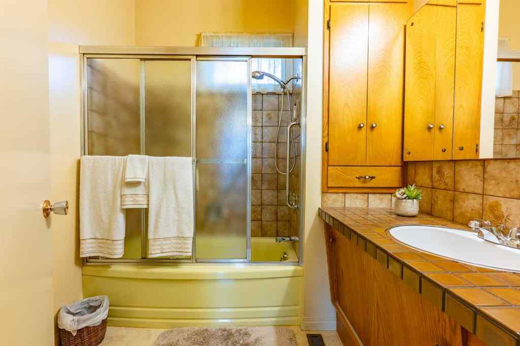 MLS® A2266939 - 61 2 Street SW in SW Hill Medicine Hat, Residential