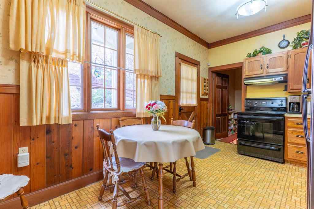 MLS® A2266939 - 61 2 Street SW in SW Hill Medicine Hat, Residential